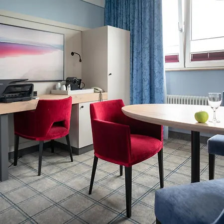 Otel Koenig Ludwig Ii Garching bei München