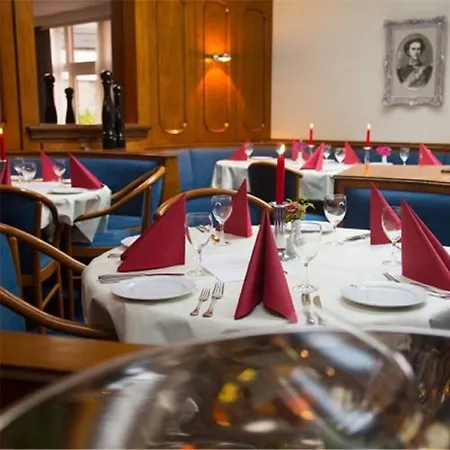 Koenig Ludwig Ii Otel Garching bei München