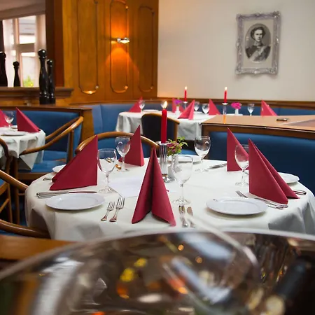 Otel Koenig Ludwig Ii Garching bei München